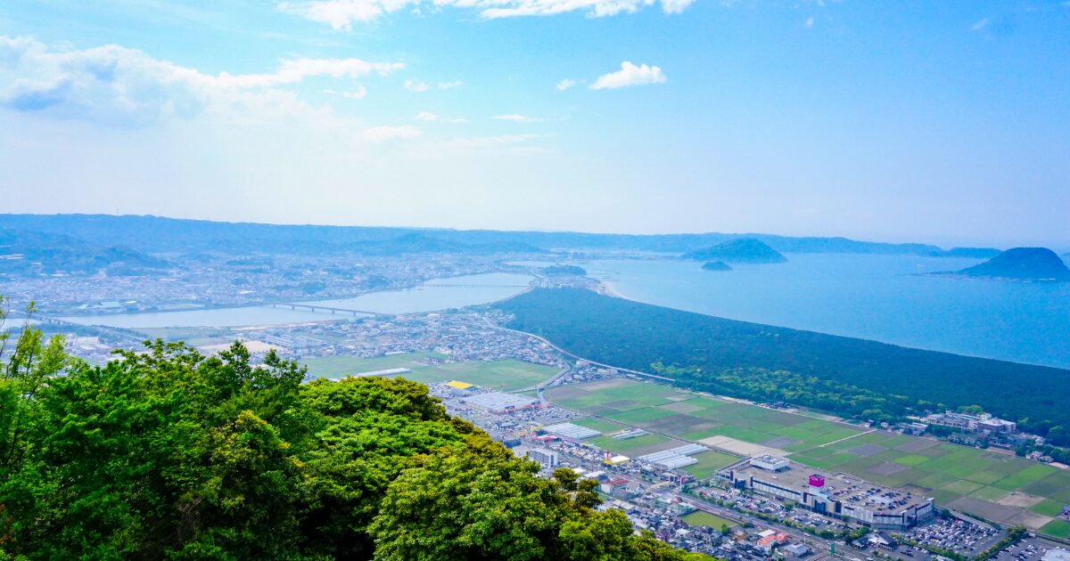 鏡山から望む虹の松原と唐津湾の絶景