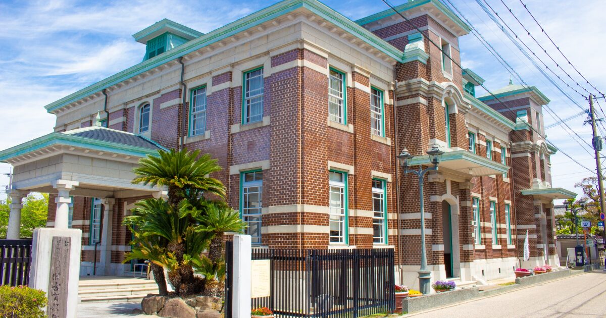 佐賀市の歴史的建造物旧古賀銀行本店